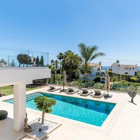Absolute High End With Pool & Jacuzzi فيلة