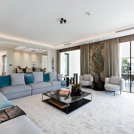 Absolute High End With Pool & Jacuzzi فيلة ماربيا