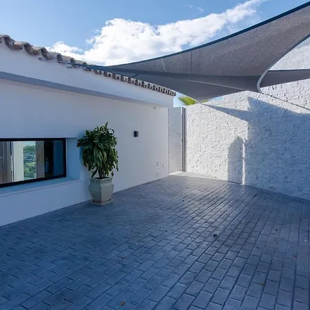 Absolute High End With Pool & Jacuzzi ماربيا