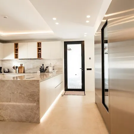 Absolute High End With Pool & Jacuzzi فيلة