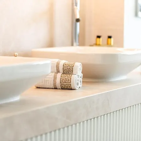Absolute High End With Pool & Jacuzzi فيلة ماربيا